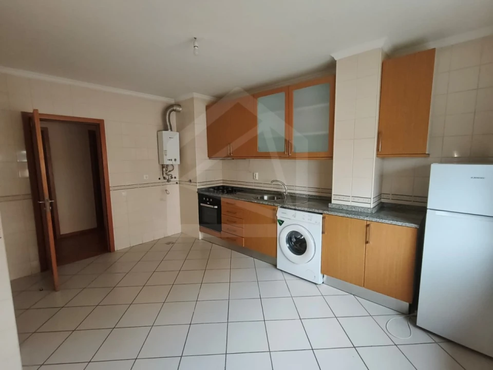 Apartamento T3 para Venda em O. Azeméis, Riba-Ul, Ul, Macinhata Seixa, Madail Foto 9