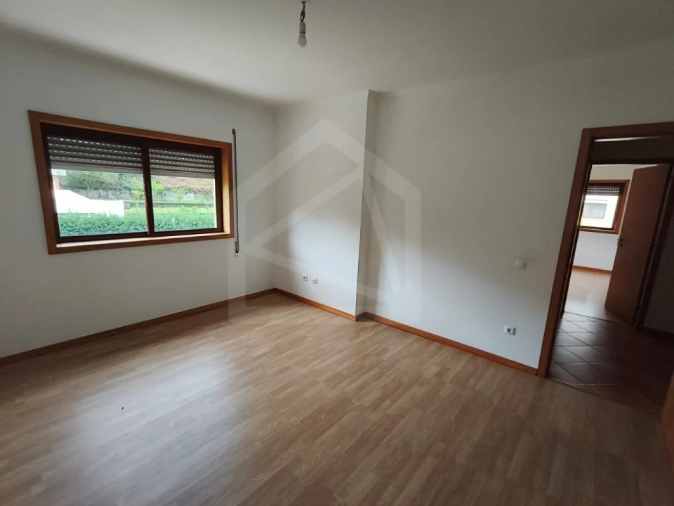 Apartamento T3 para Venda em O. Azeméis, Riba-Ul, Ul, Macinhata Seixa, Madail Foto 17