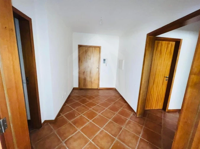 Apartamento T3 para Venda em O. Azeméis, Riba-Ul, Ul, Macinhata Seixa, Madail Foto 2
