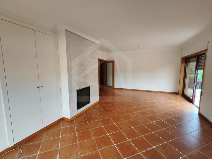 Apartamento T3 para Venda em O. Azeméis, Riba-Ul, Ul, Macinhata Seixa, Madail Foto 3