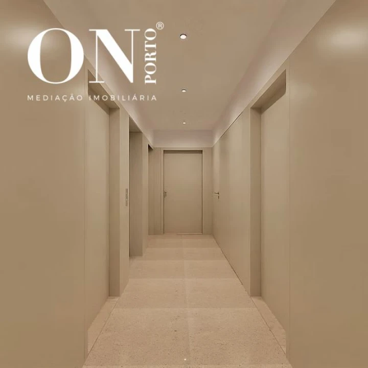 Apartamento T0 para Venda em Paranhos Foto 3