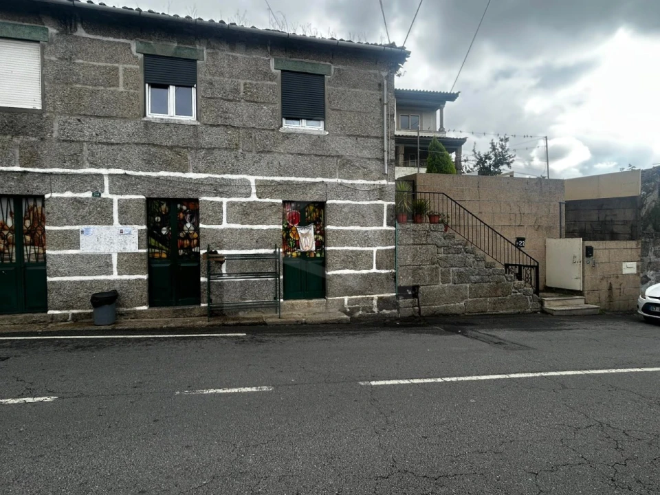 Loja para Venda em Moreira de Conegos Foto 7