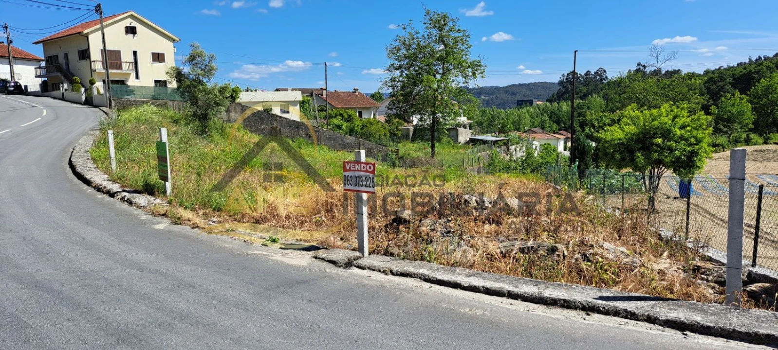 Terreno para Venda em Golães Foto 4