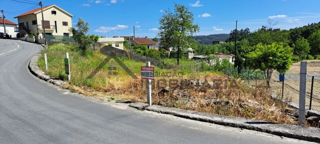 Terreno para Venda em Golães Foto 4