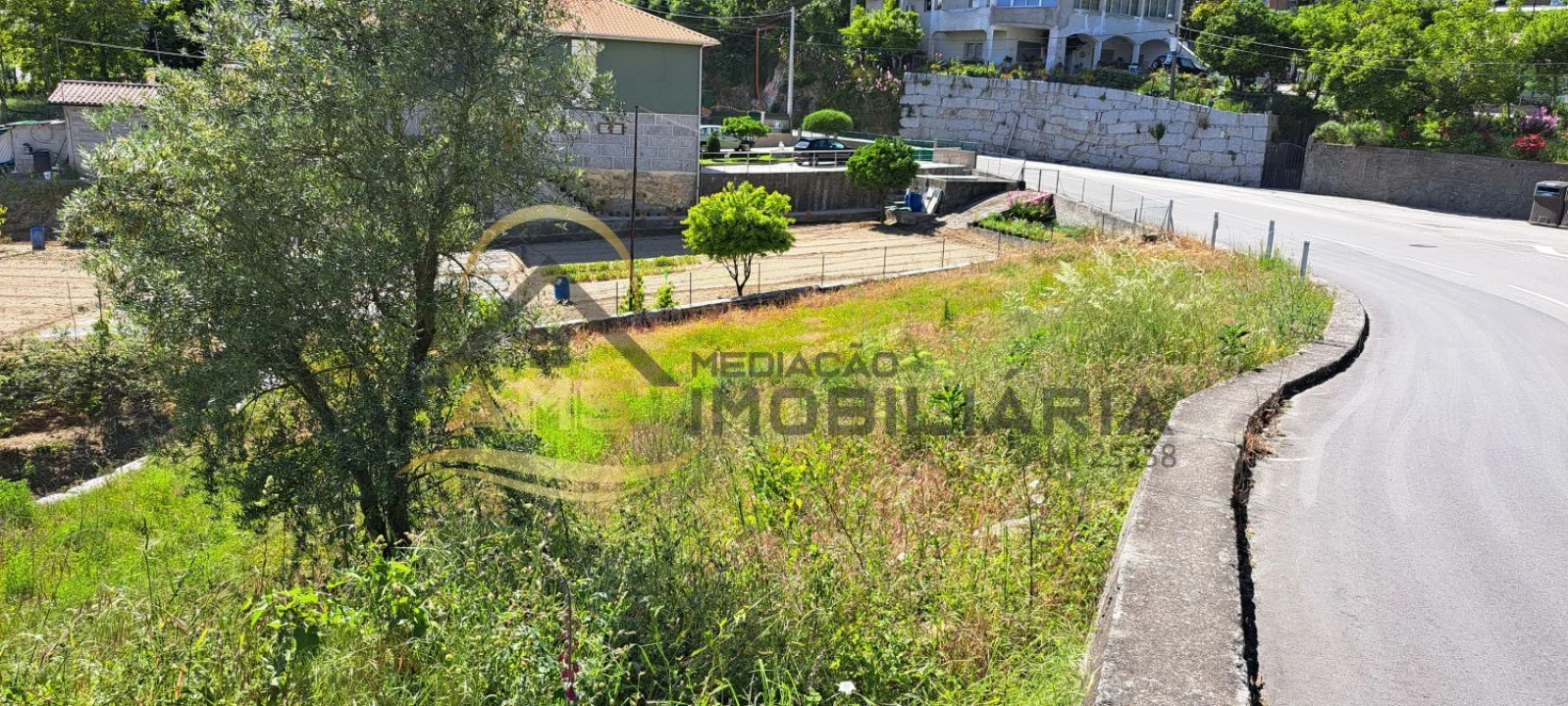 Terreno para Venda em Golães Foto 23