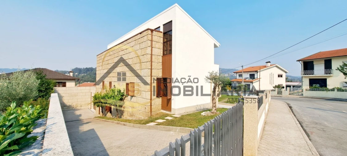 Moradia T4 para Venda em Fafe Foto 13