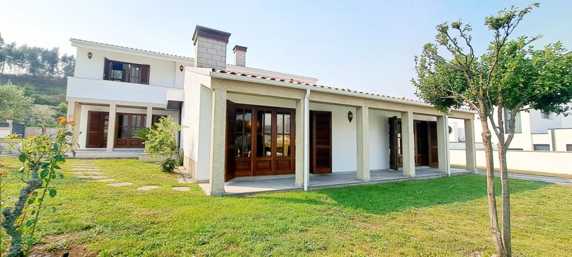 Moradia T4 para Venda em Fafe Foto 46