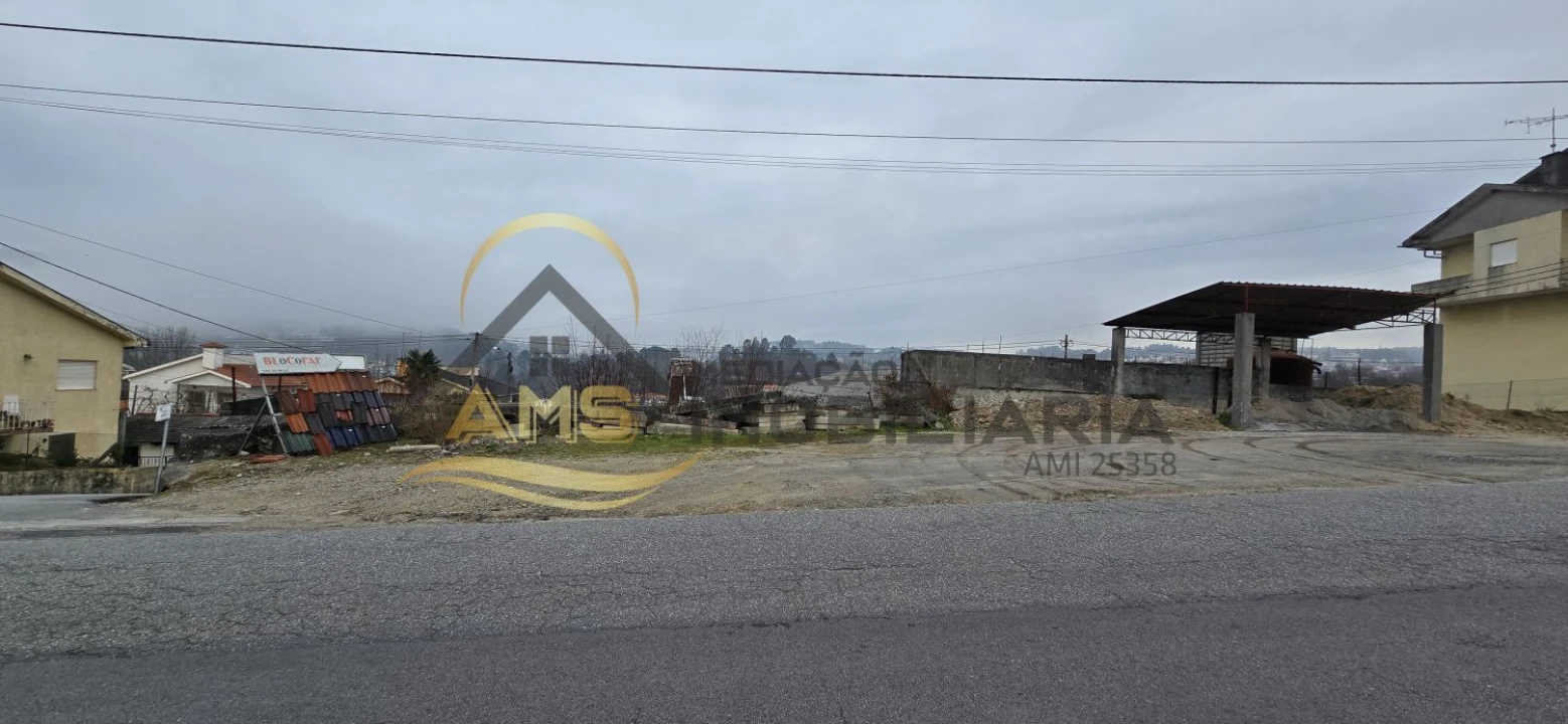 Terreno para Venda em Fafe Foto 3