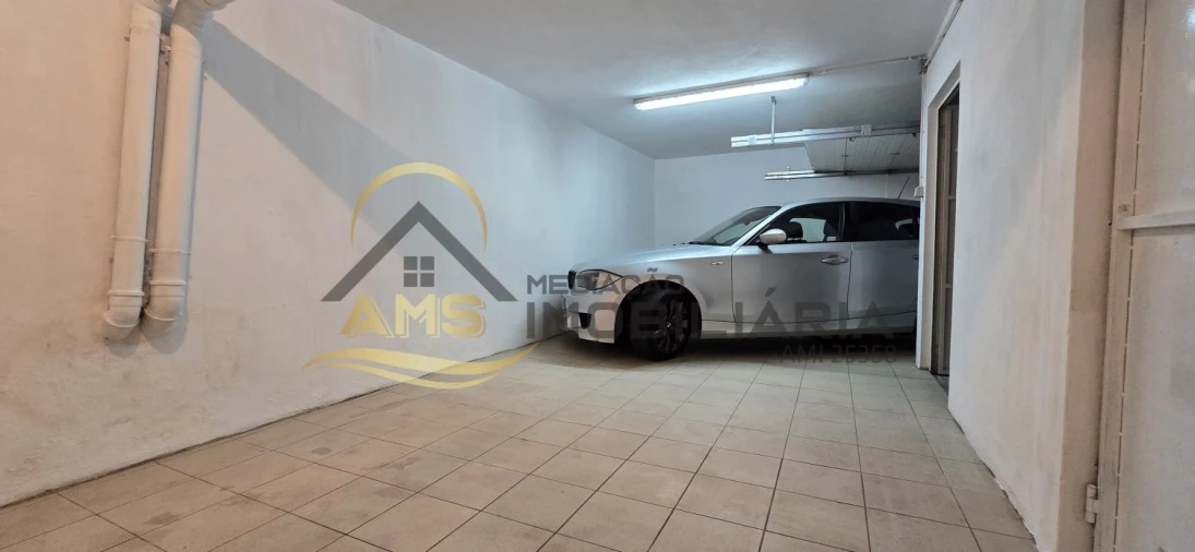 Garagem para Venda em Fafe Foto 10