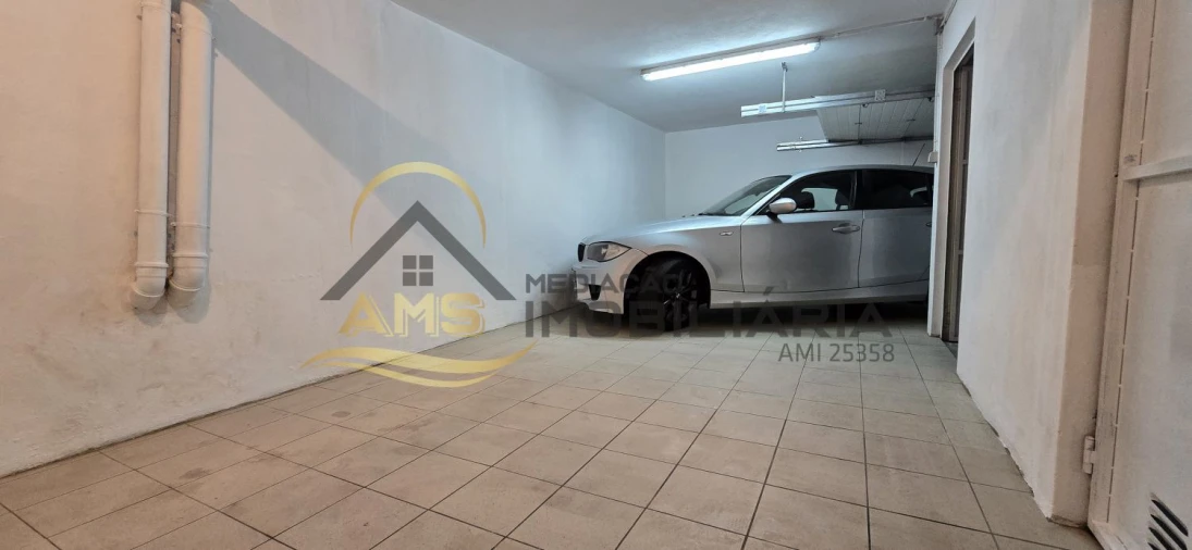 Garagem para Venda em Fafe Foto 8