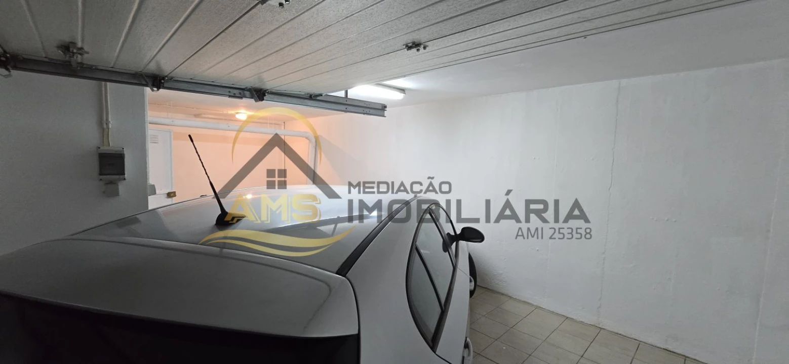 Garagem para Venda em Fafe Foto 13