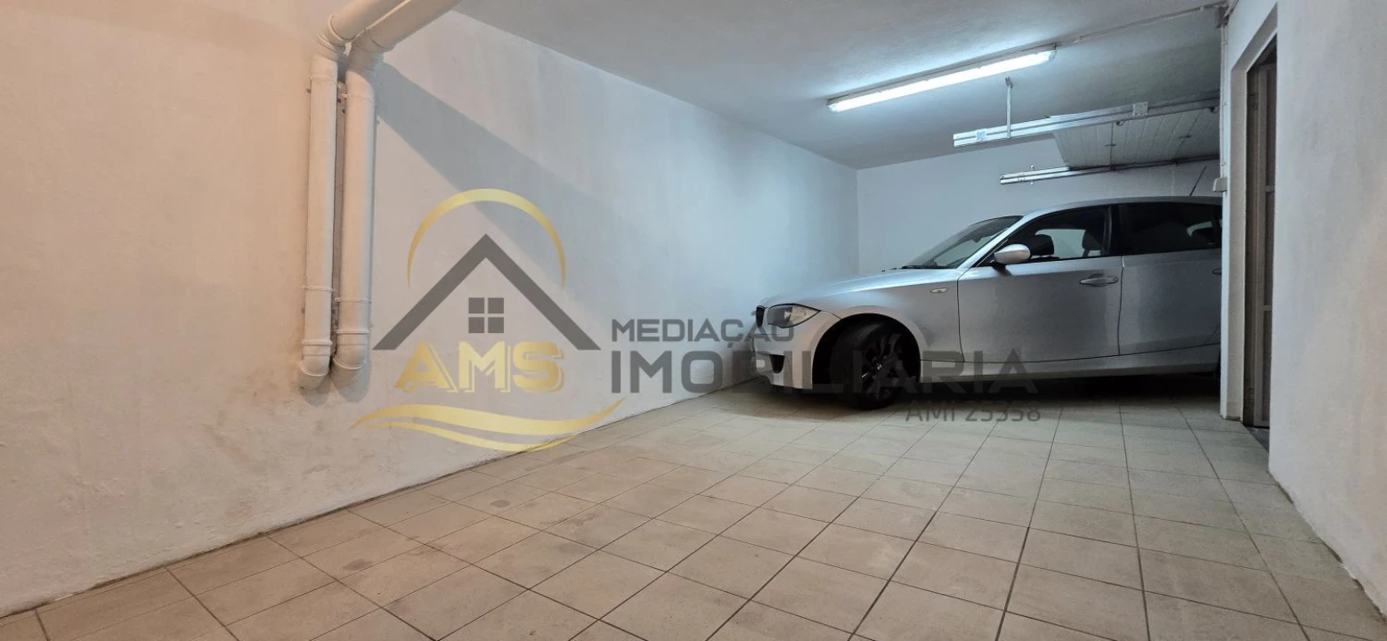 Garagem para Venda em Fafe Foto 9