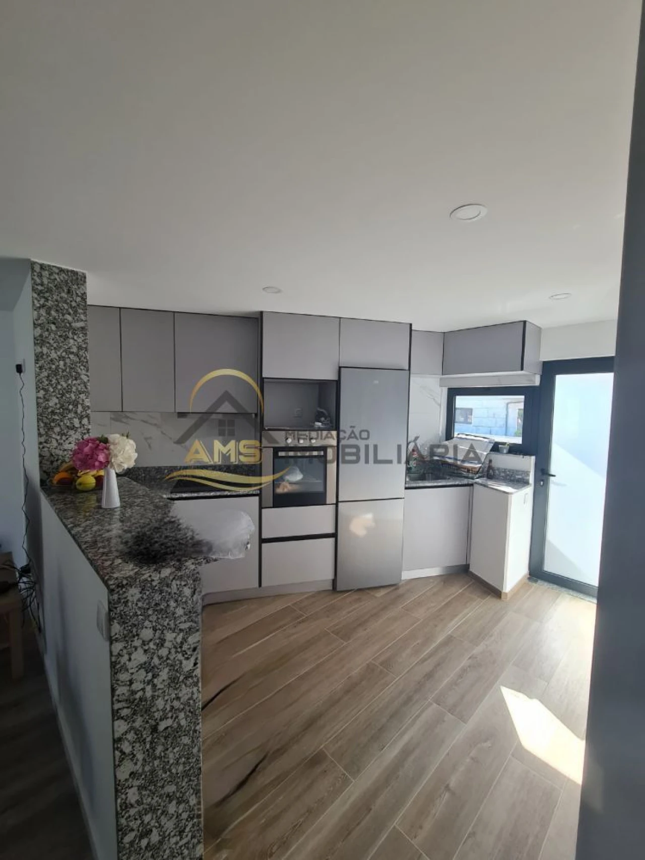 Moradia T3 para Venda em Golães Foto 11