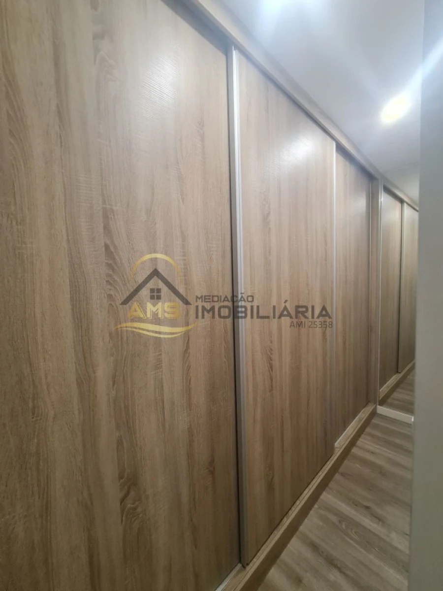 Moradia T3 para Venda em Golães Foto 21