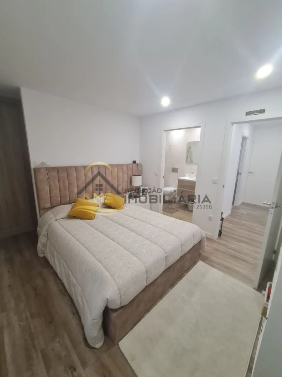 Moradia T3 para Venda em Golães Foto 22