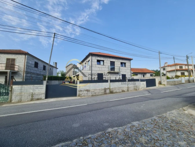 Moradia T3 para Venda em Golães Foto 5