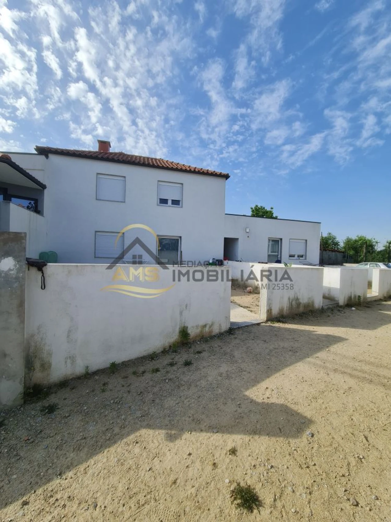 Moradia T3 para Venda em Golães Foto 36