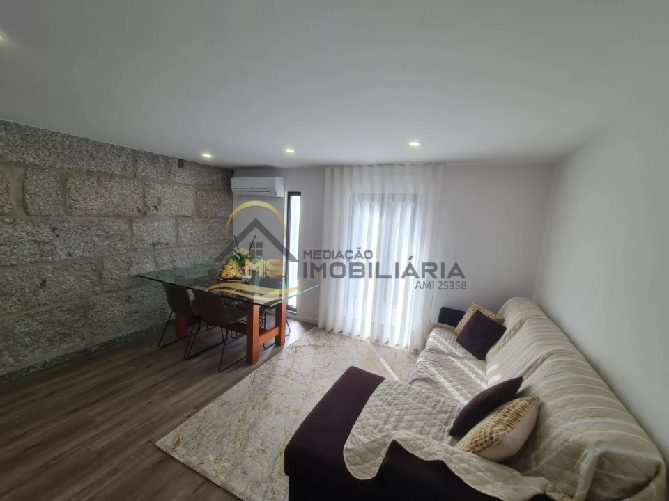 Moradia T3 para Venda em Golães Foto 8