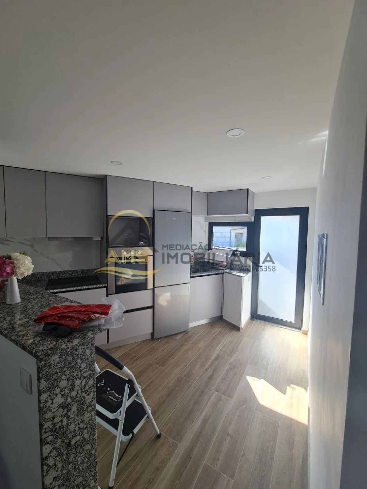 Moradia T3 para Venda em Golães Foto 12