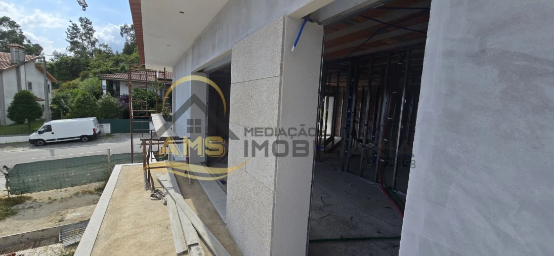 Moradia T4 para Venda em Revelhe Foto 29