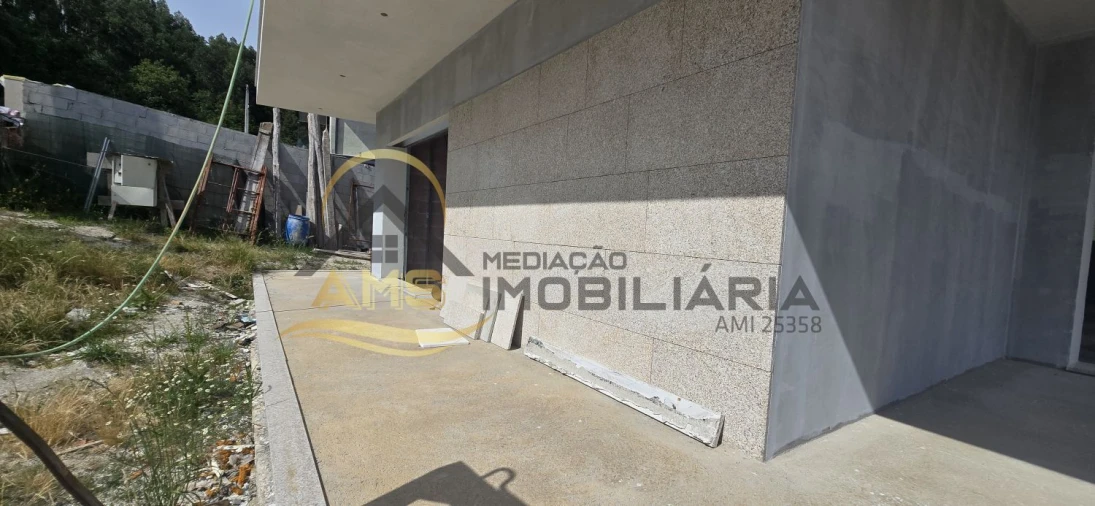 Moradia T4 para Venda em Revelhe Foto 52