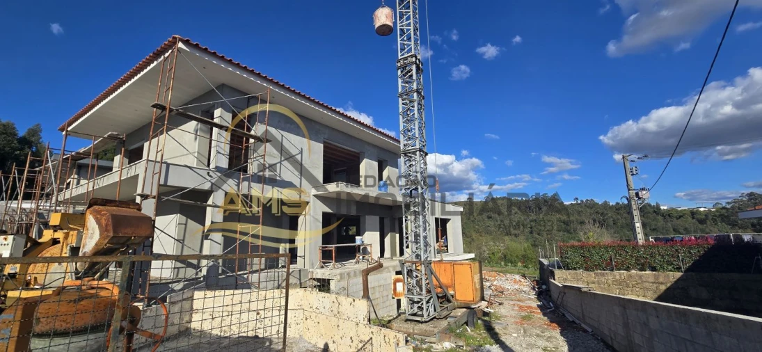 Moradia T4 para Venda em Revelhe Foto 19