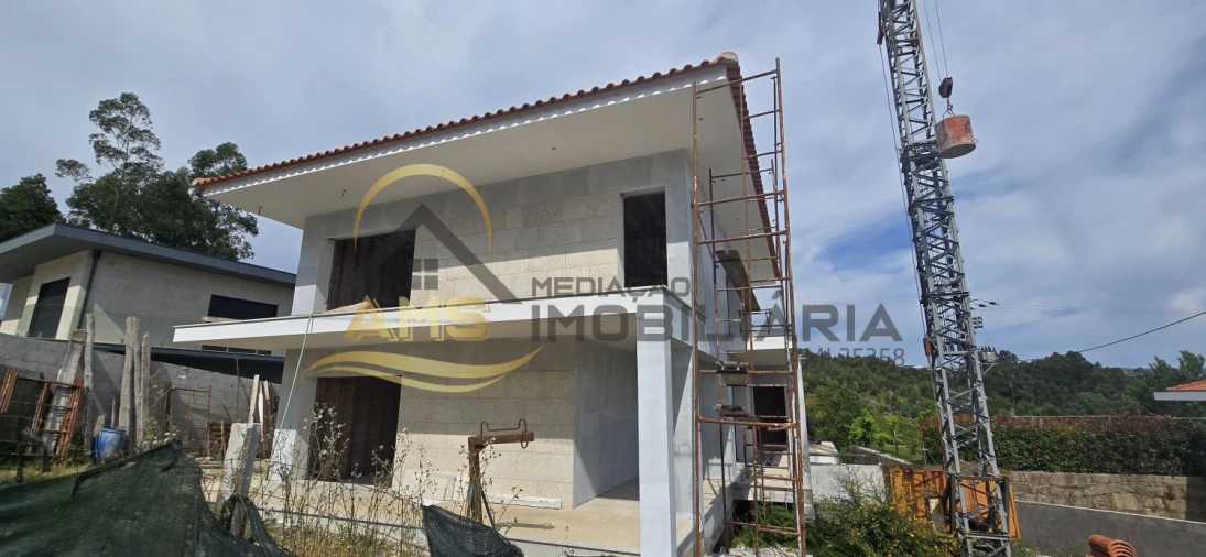 Moradia T4 para Venda em Revelhe Foto 37