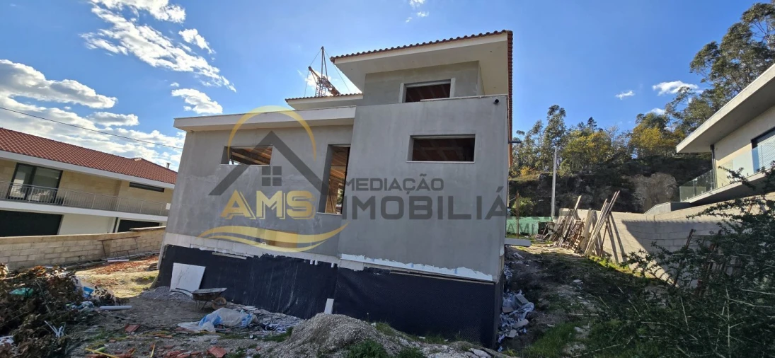 Moradia T4 para Venda em Revelhe Foto 17