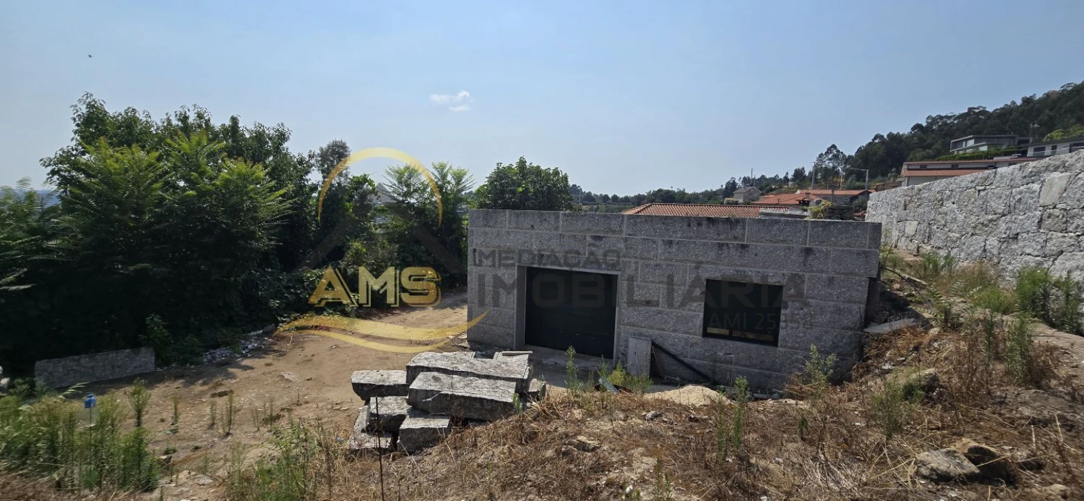 Moradia T2 para Venda em Golães Foto 34