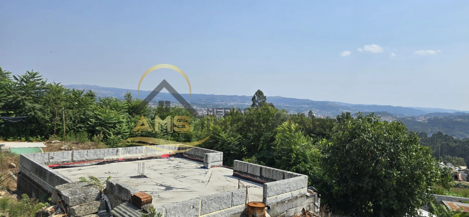 Moradia T2 para Venda em Golães Foto 52