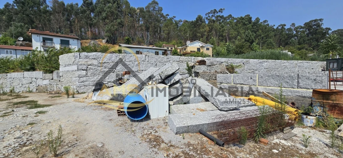 Moradia T2 para Venda em Golães Foto 16