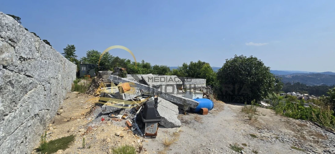 Moradia T2 para Venda em Golães Foto 13