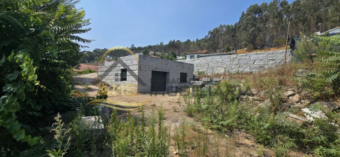 Moradia T2 para Venda em Golães Foto 11