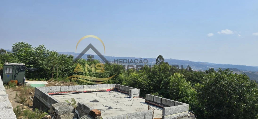 Moradia T2 para Venda em Golães Foto 44