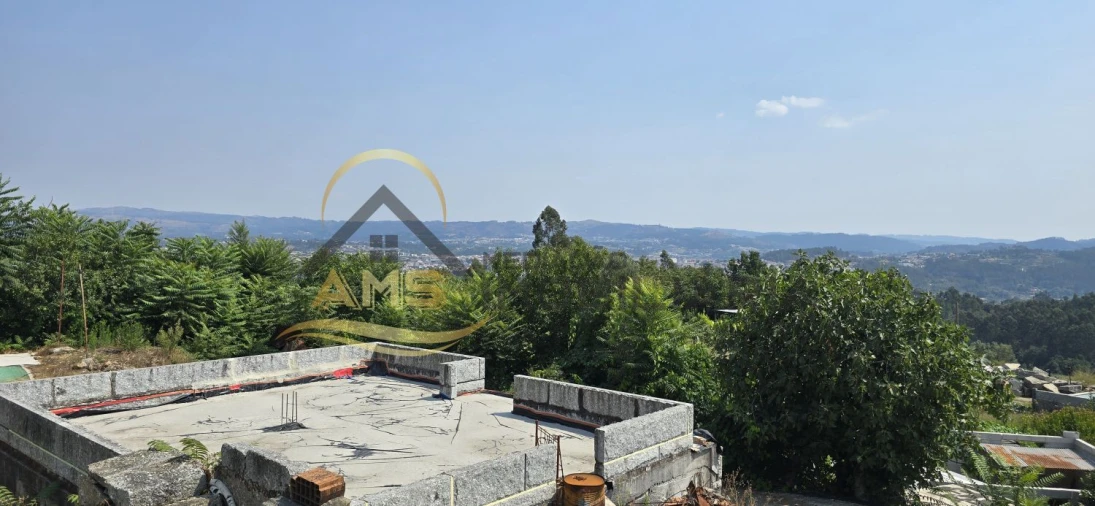 Moradia T2 para Venda em Golães Foto 31