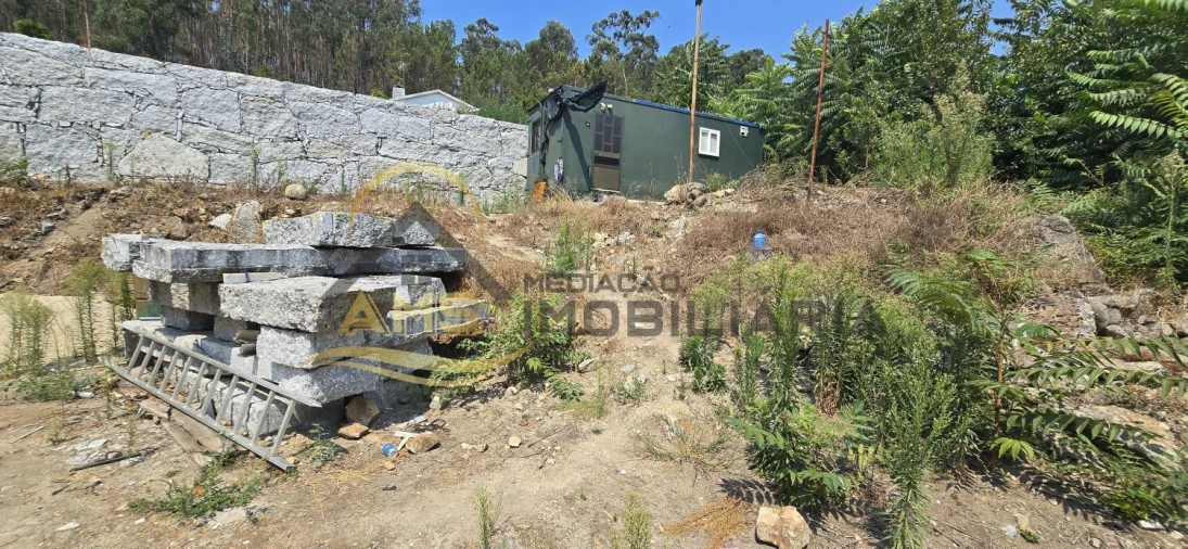 Moradia T2 para Venda em Golães Foto 22