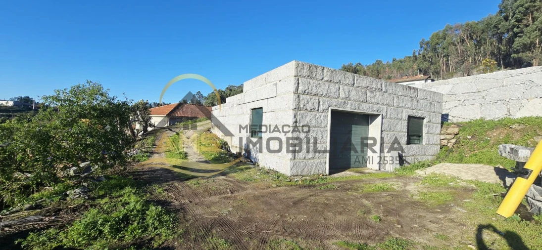 Moradia T2 para Venda em Golães Foto 2