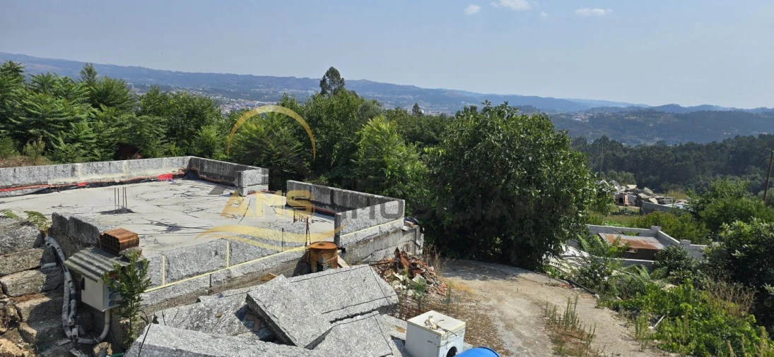 Moradia T2 para Venda em Golães Foto 43