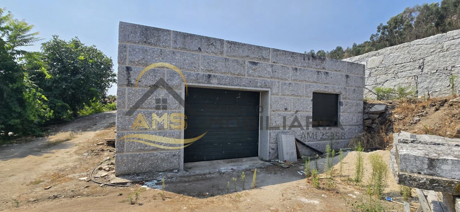 Moradia T2 para Venda em Golães Foto 4