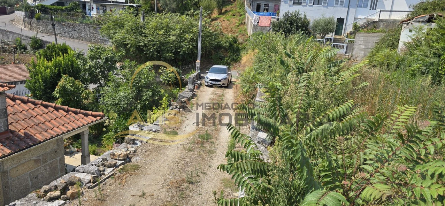 Moradia T2 para Venda em Golães Foto 48