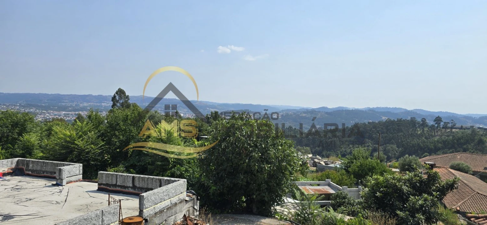 Moradia T2 para Venda em Golães Foto 38