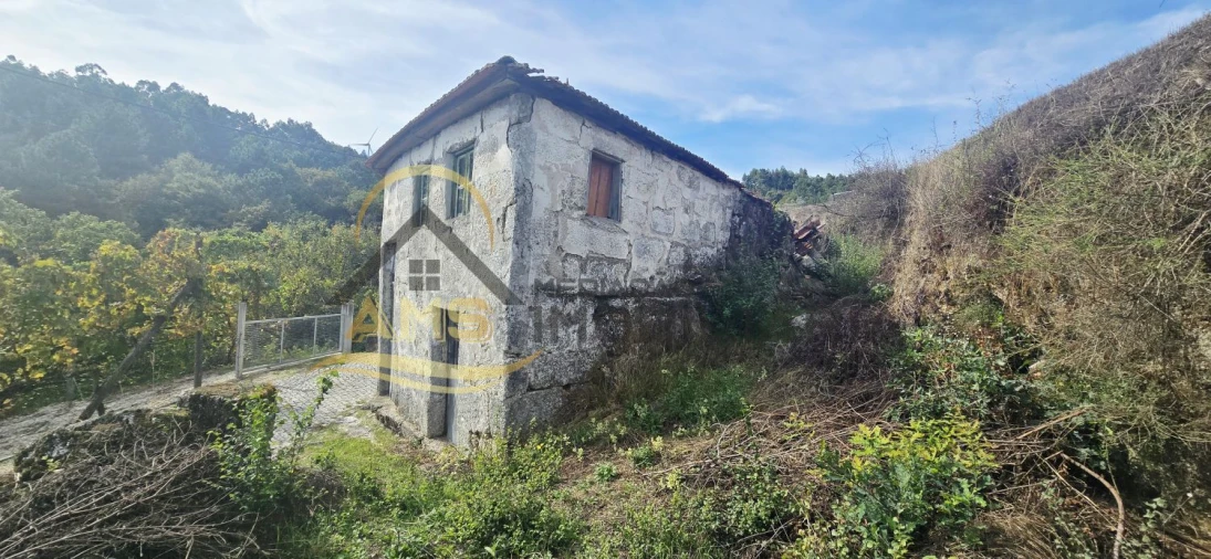 Moradia T3 para Venda em Vale de Bouro Foto 7