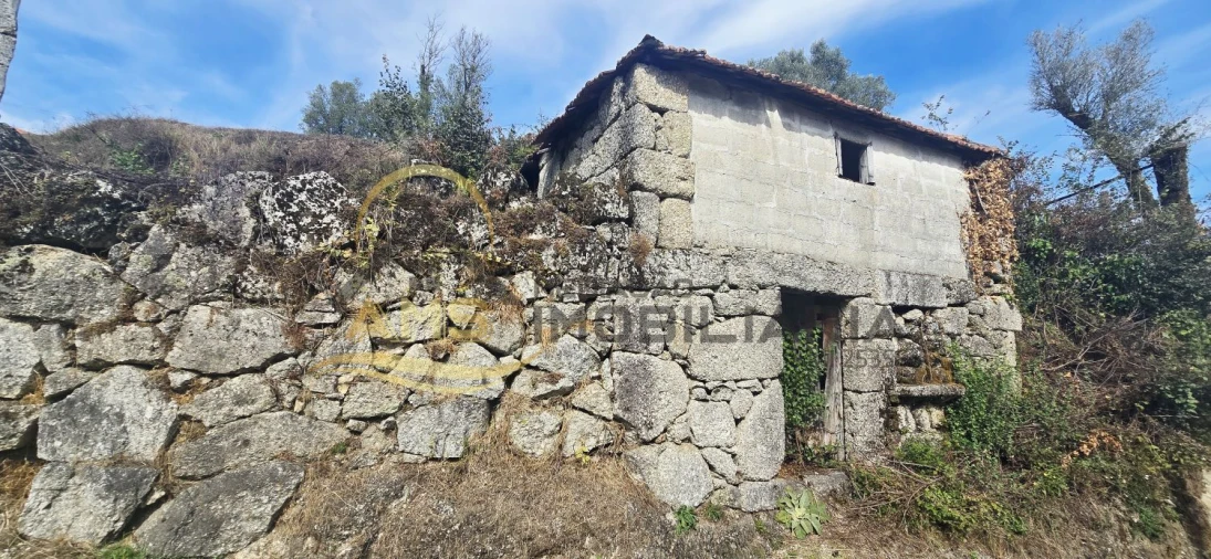 Moradia T3 para Venda em Vale de Bouro Foto 5