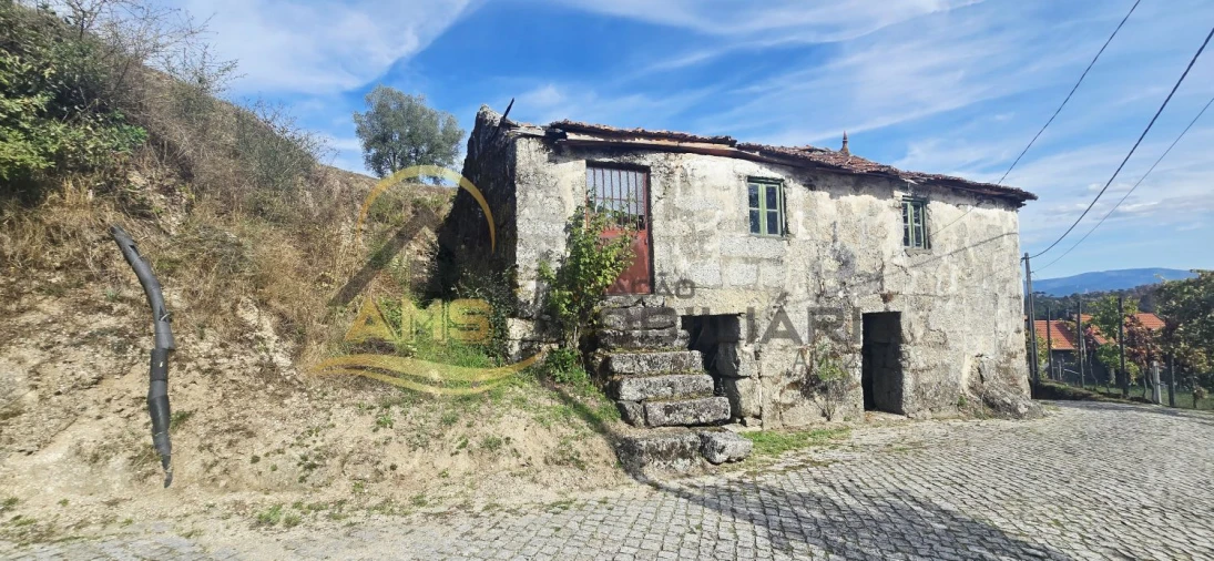 Moradia T3 para Venda em Vale de Bouro Foto 3