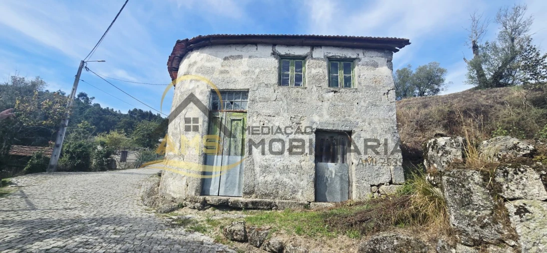 Moradia T3 para Venda em Vale de Bouro Foto 4