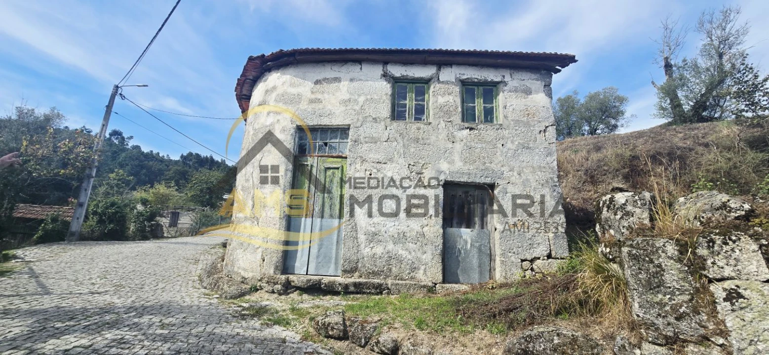 Moradia T3 para Venda em Vale de Bouro Foto 4