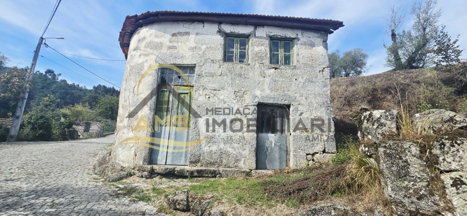 Moradia T3 para Venda em Vale de Bouro Foto 10