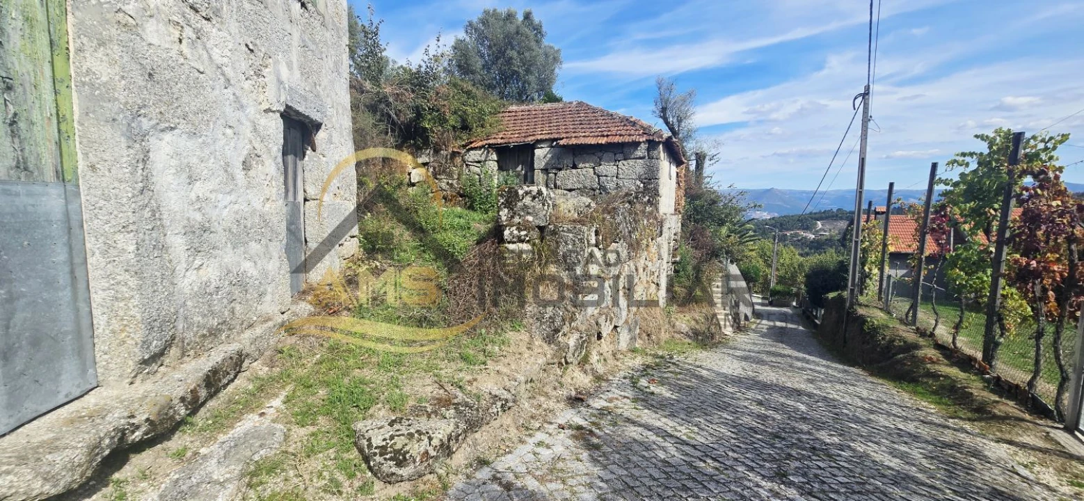 Moradia T3 para Venda em Vale de Bouro Foto 18