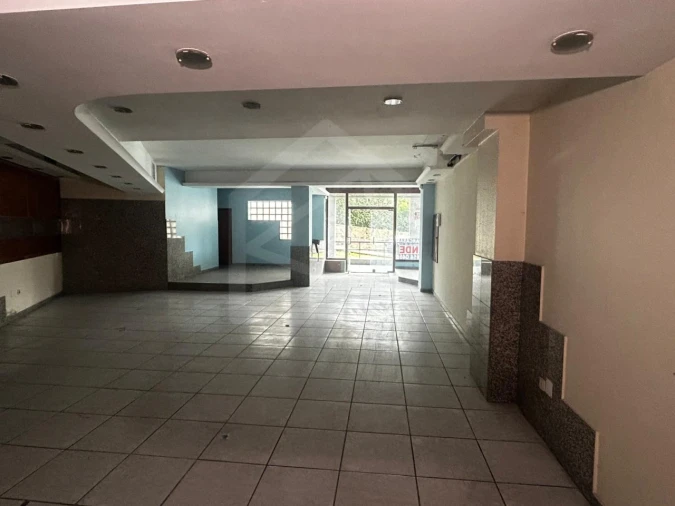 Loja para Venda em Candoso Santiago e Mascotelos Foto 2