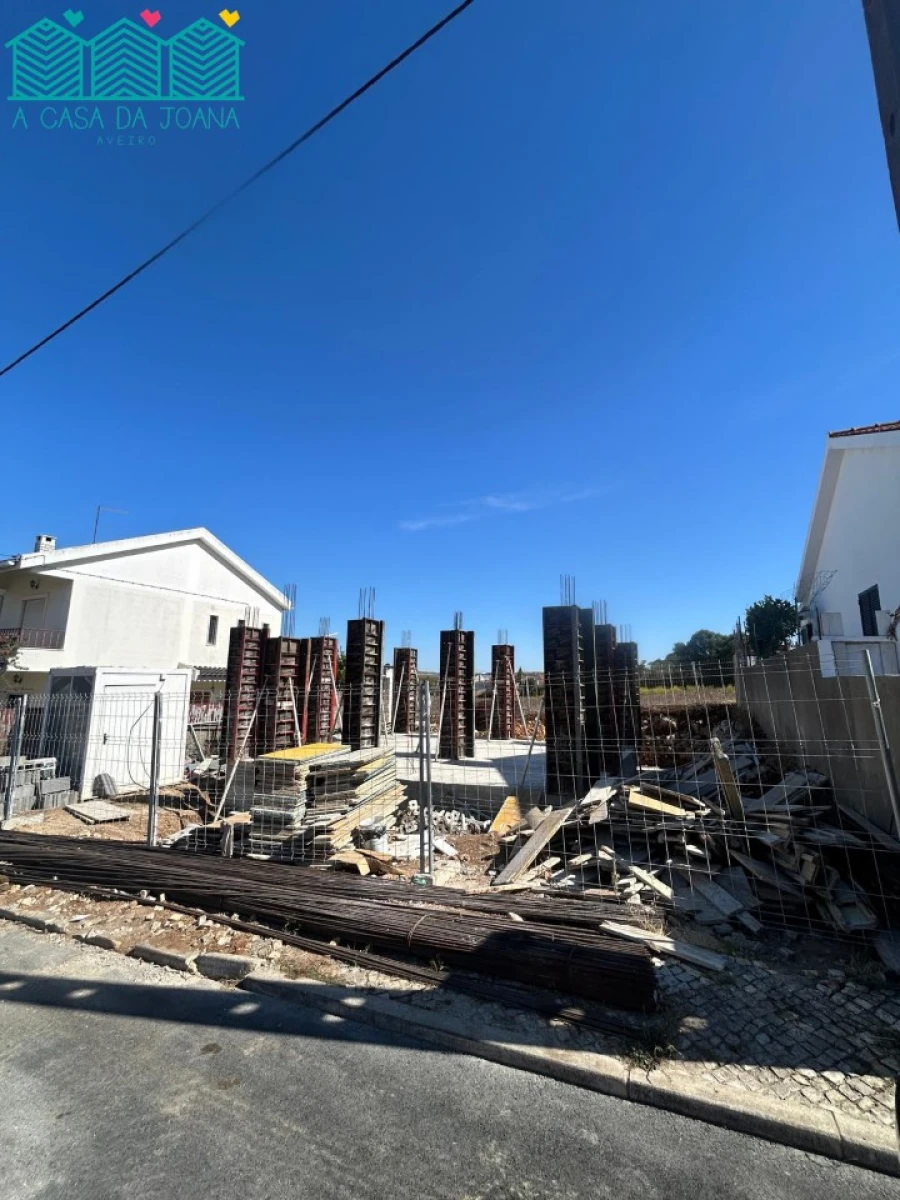 Moradia T3 para Venda em São Domingos de Rana Foto 8